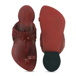 KORAKARI Textured Leather Kolhapuri Flat Sandals image 2