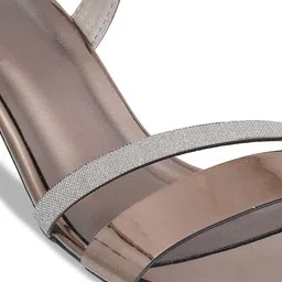 Mochi Women Kitten Heels image 4