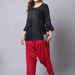 Pistaa Women Pink Solid Cotton Patiala image 5