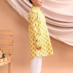 Sangria Boys Yellow Printed Mandarin Collar Pure Cotton Straight Kurta With Trousers image 5