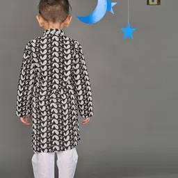 VASTRAMAY Boys Black Printed Chikankari Pure Cotton Kurti with Trousers image 3