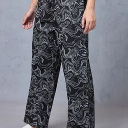 Bewakoof Women All Over Printed Wide Leg Pyjamas image 5