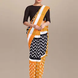 NIKHILAM Geometric Printed Pure Cotton Saree-image-3