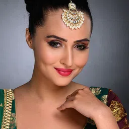 Sukkhi Gold-Plated White Kundan-Studded & Beaded Maang Tika-picture-36