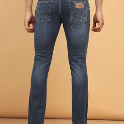Wrangler Men Skanders Slim Fit Low-Rise Clean Look Stretchable Jeans image 4