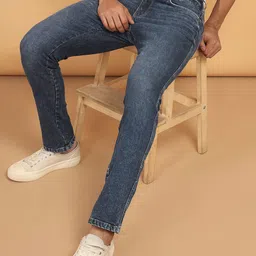 Wrangler Men Skanders Slim Fit Low-Rise Clean Look Stretchable Jeans image 3