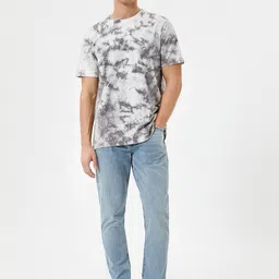 Koton Men Slim Fit Heavy Fade Stretchable Jeans image 3