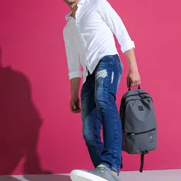 WROGN Men Slim Fit Mildly Distressed Heavy Fade Stretchable Jeans image 5