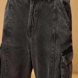 FREAKINS Men Relaxed Fit High-Rise Mildly Distressed Light Fade Jeans image 5