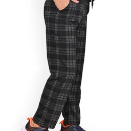 BAESD Boys Pack of 2 Checked Mid-Rise Dry-Fit Track Pants image 4