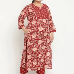 Sringam Plus Size Floral Printed Beads and Stones Screen Pure Cotton Kurta with Trousers image 2