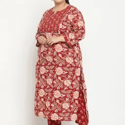 Sringam Plus Size Floral Printed Beads and Stones Screen Pure Cotton Kurta with Trousers image 3