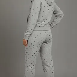 unfld Tshirt Pant Co-ords Set image 2