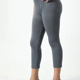 BAESD Girls Pack Of 4 Mid-Rise Skinny Fit Capris image 2