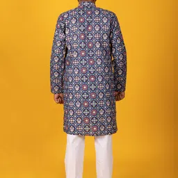 seawind Men Cotton Blend Kurta Pyjama Set image 2