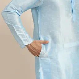 Anug by SOJANYA Men Blue Band Collar Kurta image 3