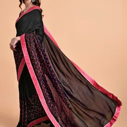 Sangria Geometric-Printed Sequinned Pure-Georgette Heavy Work Saree image 4