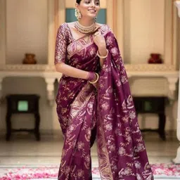 Rujave Ethnic Motifs Zari Kanjeevaram Saree-image-39