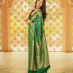 revika Woven Design Zari Pure Silk Kanjeevaram Saree image 2