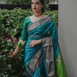 revika Woven Design Zari Pure Silk Kanjeevaram Saree image 3
