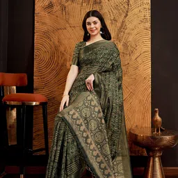 Rekha Maniyar Paisley Printed Zari Pure Silk Saree image 4
