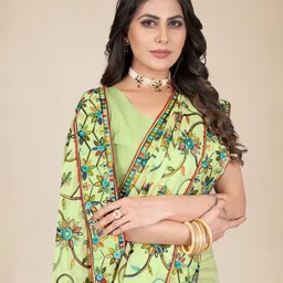 VAIRAGEE Floral Embroidered Saree image 5