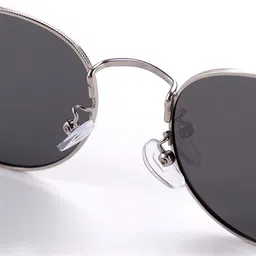 Intellilens Grey Polarised & UV Protected HD Sunglasses 1000000060781 image 4