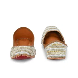 House of Pataudi Embellished Ethnic Mojaris image 2