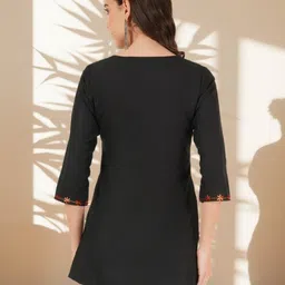 roseverse Women Embroidered Pure Cotton A-line Kurta image 3