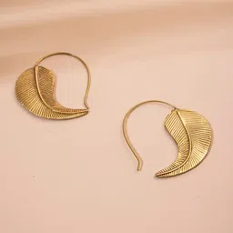 Studio One Love Leaf Shaped Drop Earrings-picture-13