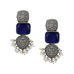 VENI 92.5 Silver-Plated Pearls Beaded Geometric Shaped Oxidised Drop Earrings image 3