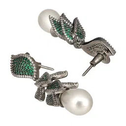 Saraf RS Jewellery Silver-Plated Contemporary Drop Earrings image 3