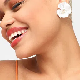SOHI White Gold Plated Contemporary Studs Earrings image 2