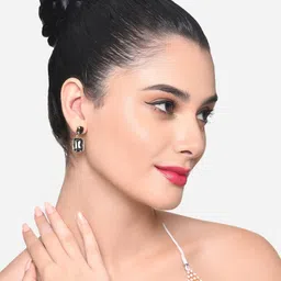 AMI Gold-Plated Contemporary Studs image 5