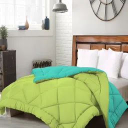 Comfowell Green & Sea Green Geometric Reversible Heavy Winter 233 GSM Double Bed Quilt image 3
