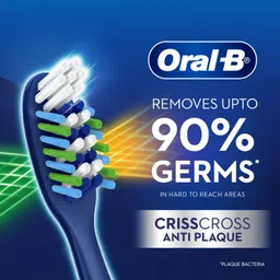 oral-b Crisscross Deep Clean, Pack of 1 Soft Toothbrush image 2