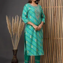 Mishpra Women Green Striped Straight Kurta image 3
