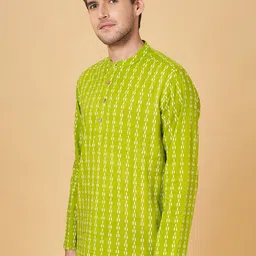 YU by Pantaloons Geometric Printed Band Collar Pure Cotton Short Kurta image 5