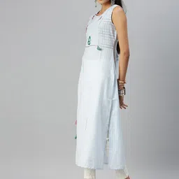 SHOWOFF Striped Thread Work Straight Kurta image 5