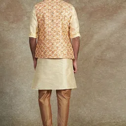 RNG Safawala Mandarin Collar Long Sleeves Kurta with Pyjamas And Printed Jacket image 3