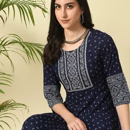 GLOWWORLD Floral Printed Thread Work Anarkali Kurta image 3