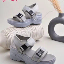 shoetopia Women Heels Sandal-picture-14