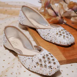 JM Looks Embellished Mojaris-image-75