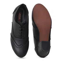 SHUZ TOUCH Women Block Heeled Brogues image 3