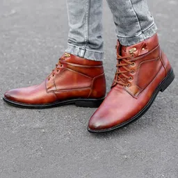 KRAASA Men Textured Mid-Top Regular Boots image 2