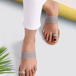 Colo Woven Design One Toe Flats image 2