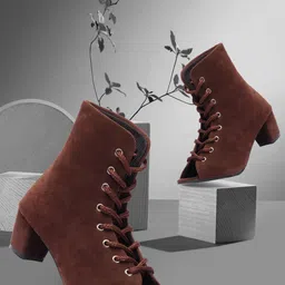 LA FASHUB Brown Velvet Block with Tassels image 4