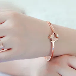 yellow chimes Metal Crystal Gold-plated Bracelet image 4