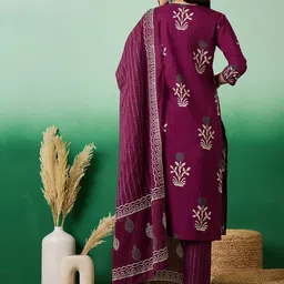 Sangria Printed Pure Cotton Straight Kurta With Trousers & Dupatta image 5
