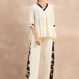 First Resort by Ramola Bachchan Printed V-Neck Linen Top With Trouser-picture-21